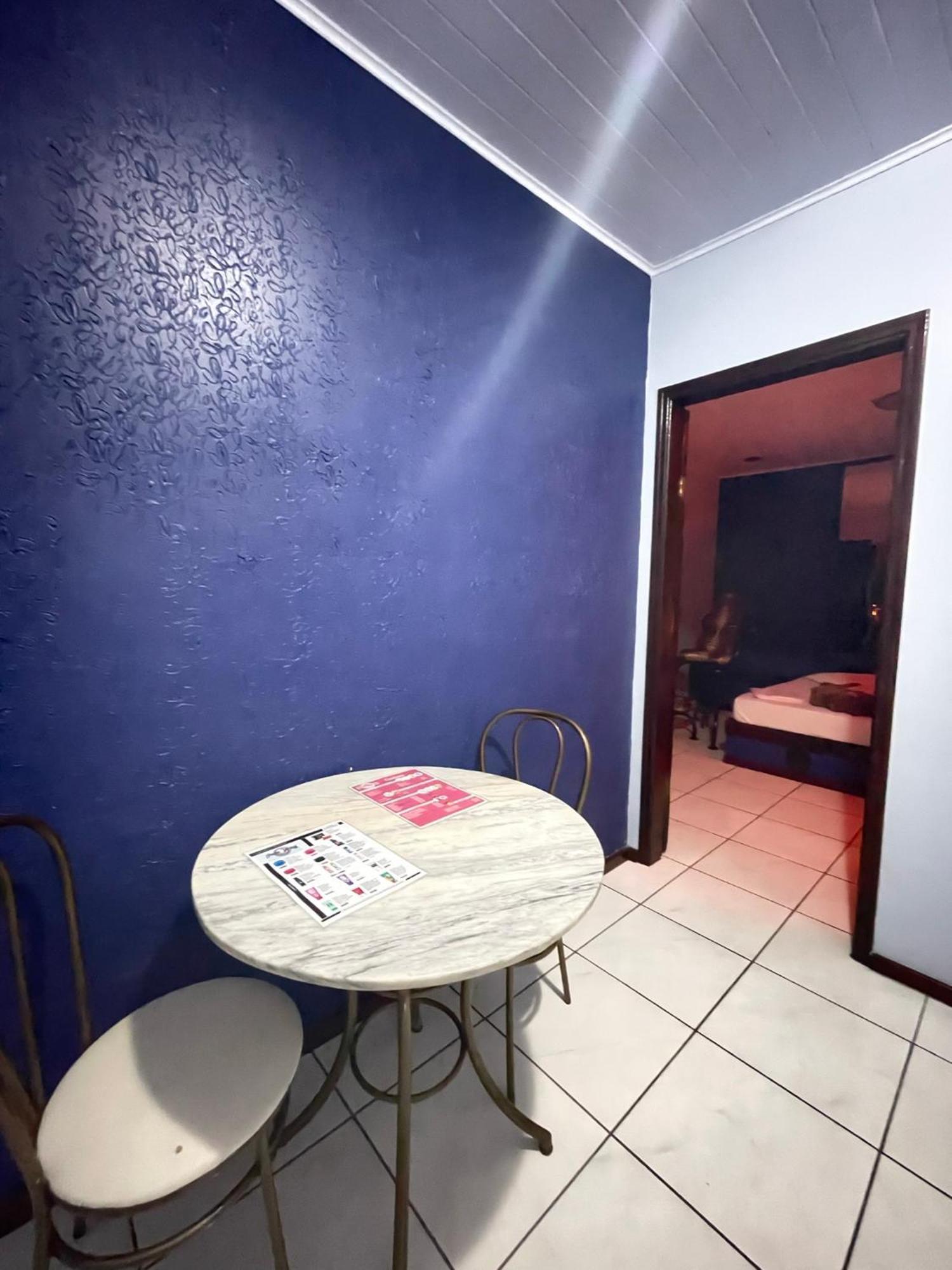 Love hotel Free Way *